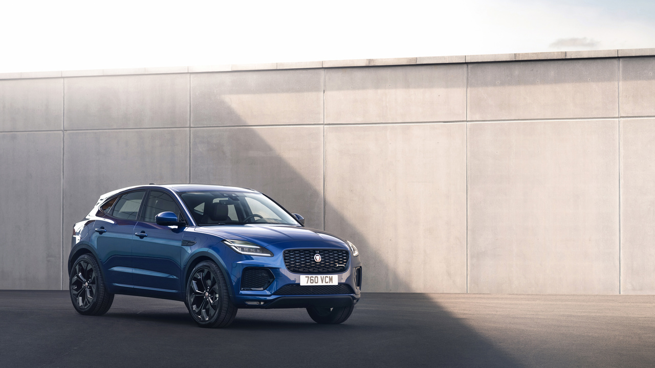 JAGUAR RENUEVA EL E-PACE CON EL NUEVO R-DYNAMIC BLACK Y TECNOLOGÍA AVANZADA  - CARWAGEN