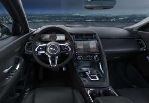 JAGUAR RENUEVA EL E-PACE CON EL NUEVO R-DYNAMIC BLACK Y TECNOLOGÍA AVANZADA  - CARWAGEN