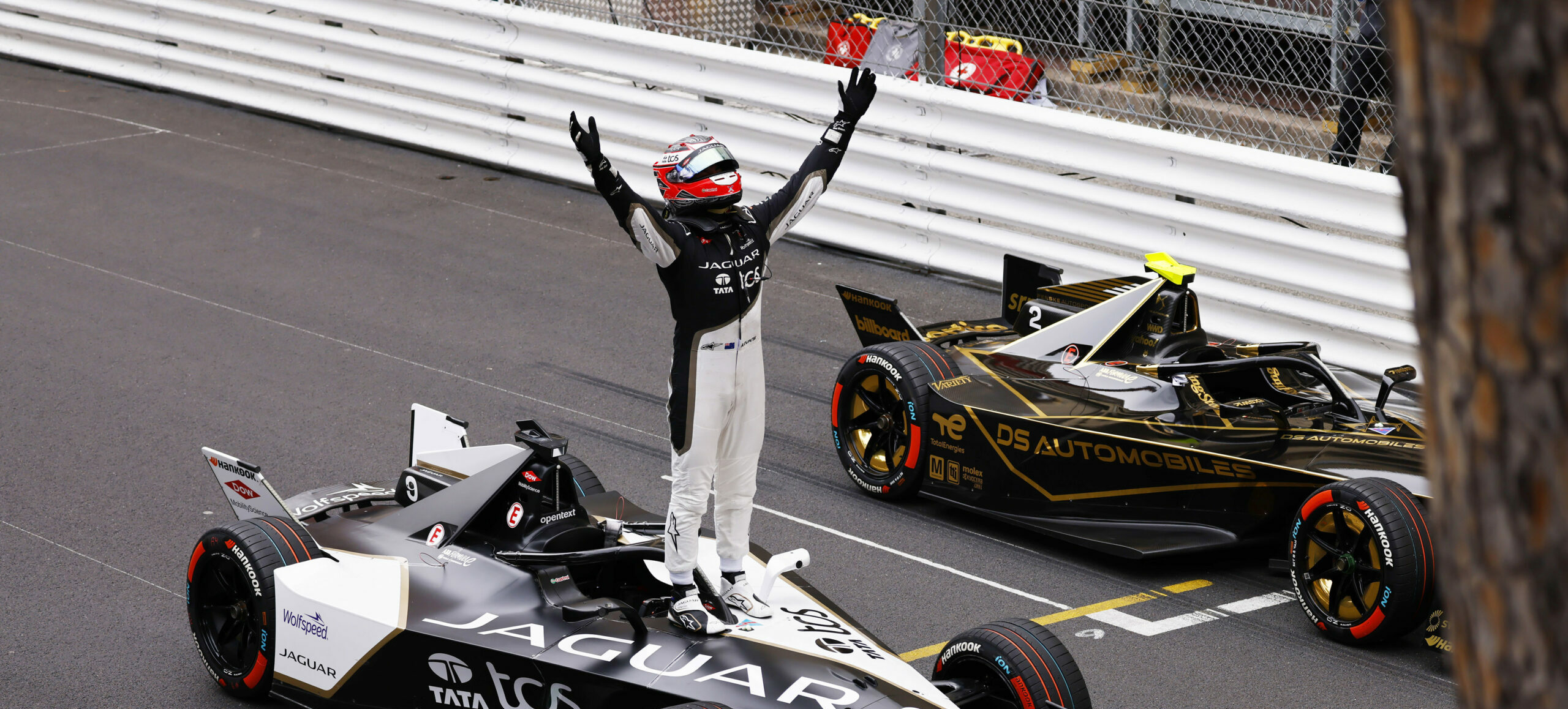 EL EQUIPO JAGUAR TCS RACING SE ASEGURA UN PRIMER Y SEGUNDO PUESTO HISTÓRICO EN MÓNACO EN EL MISMO FIN DE SEMANA EN EL QUE SE RENUEVA SU COMPROMISO CON LA FORMULA E CON EL GEN4